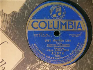 small_columbia a2879 b.webp